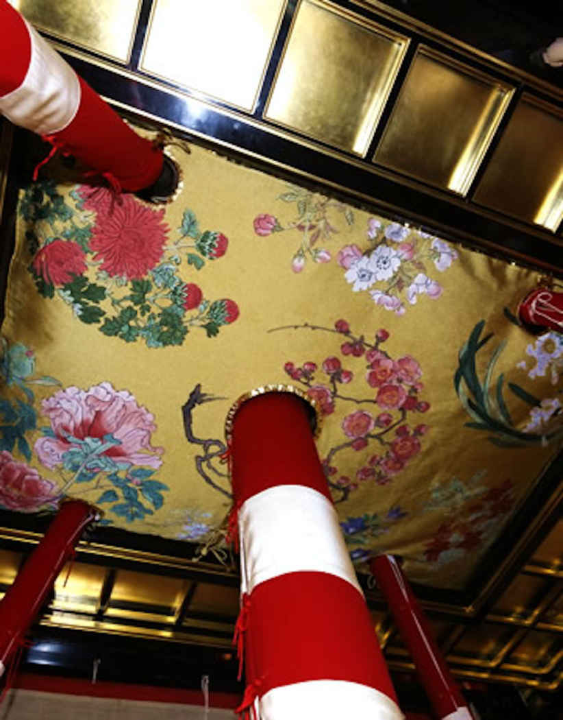 祇園祭 放下鉾・天井幕「四季草花図」 - 龍村美術織物（京都） 公式 